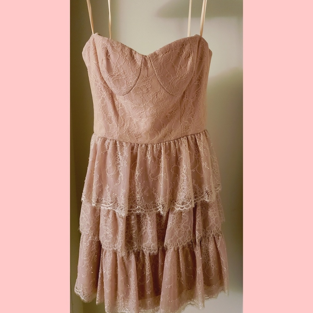 BCBGMaxAzria LILAH Strapless Tiered Dress